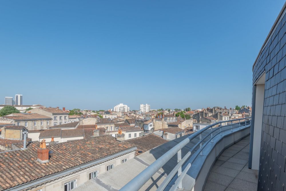 Bel appartement terrasse a vendre BORDEAUX Gambetta