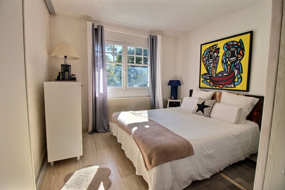 Recherche superbe villa avec piscine 2 appartements indépendants ARCACHON LES ABATILLES