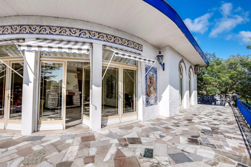 villa de prestige familiale avec piscine à la vente