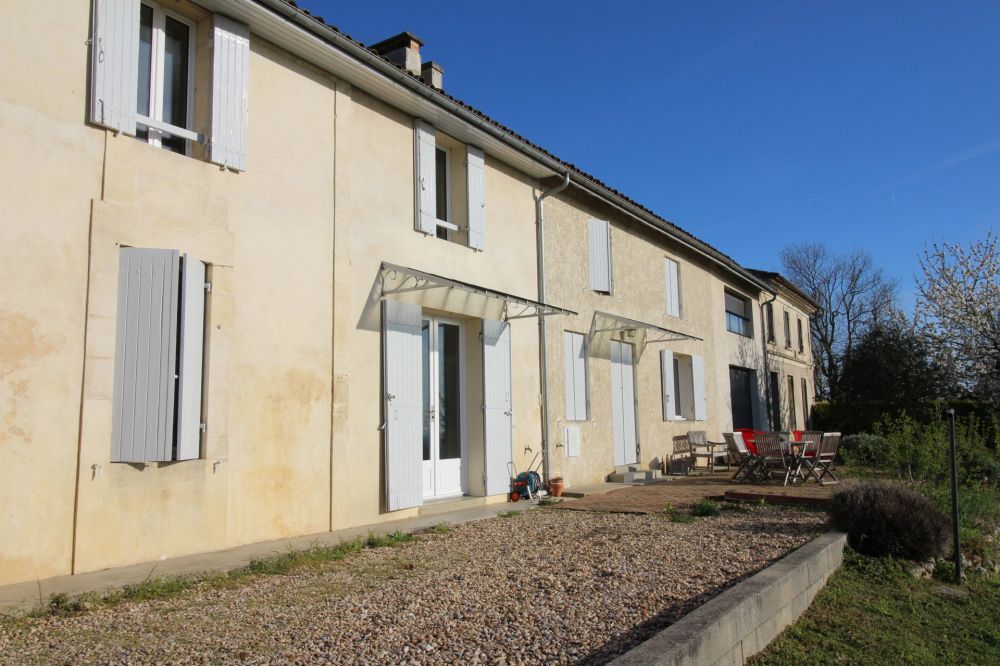 Maison en pierre de type longère à vendre en Gironde SAILLANS PROCHE LIBOURNE