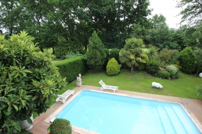 Maison familiale avec beau jardin, piscine, terrasse et pool house à vendre à bordeaux caudéran