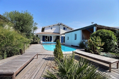 Recherche maison spacieuse bardage bois sur le bassin d'arcachon à Gujan-Mestras