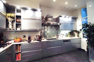 Appartement à vendre avec vue place des quinconces pour habitation ou bureaux de prestige