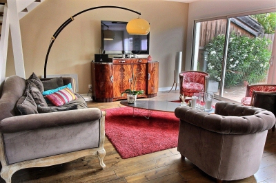 A vendre maison située au centre ville de la teste proche marché de 140m2 3 chambres avec terrasse