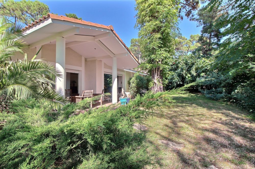 Maison familiale 6 chambres à vendre Domaine de la Forêt PYLA SUR MER