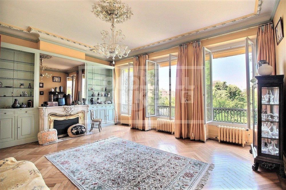 appartement bourgeois T6 avec studio indépendant BORDEAUX GAMBETTA