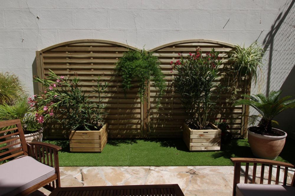 Hôtel particulier rénové avec terrasse à vendre à BORDEAUX SAINT-GENÈS