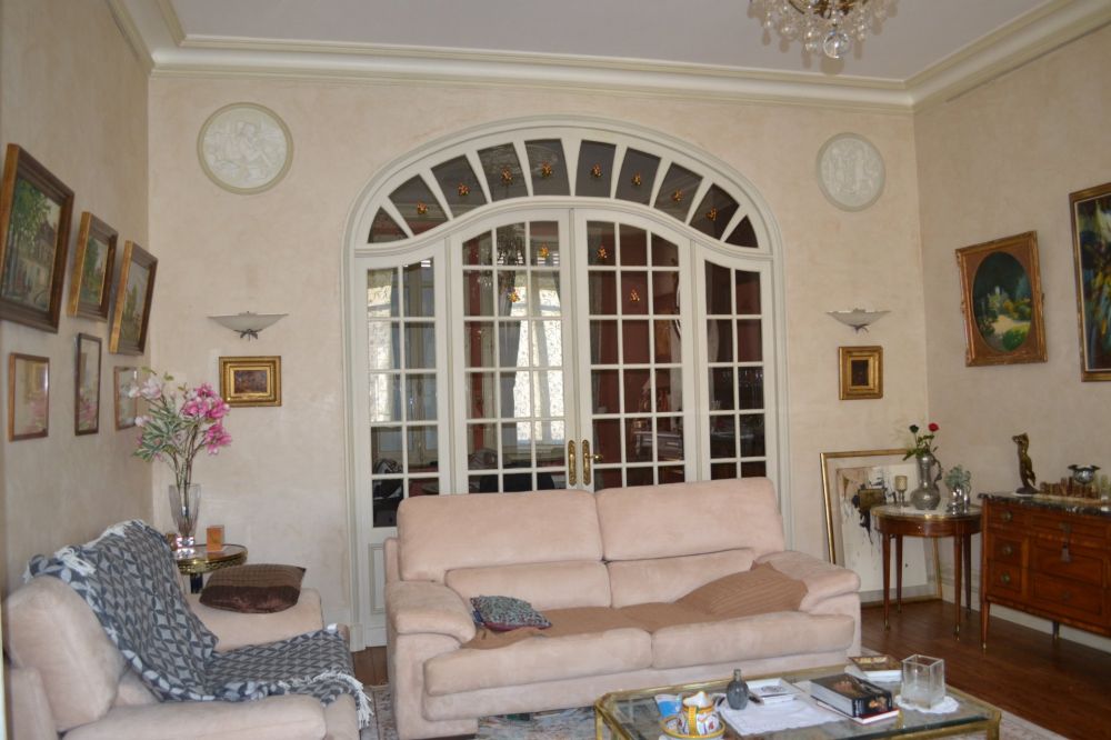 Achat hôtel particulier 260 m2 proche centre et jardin Public BORDEAUX