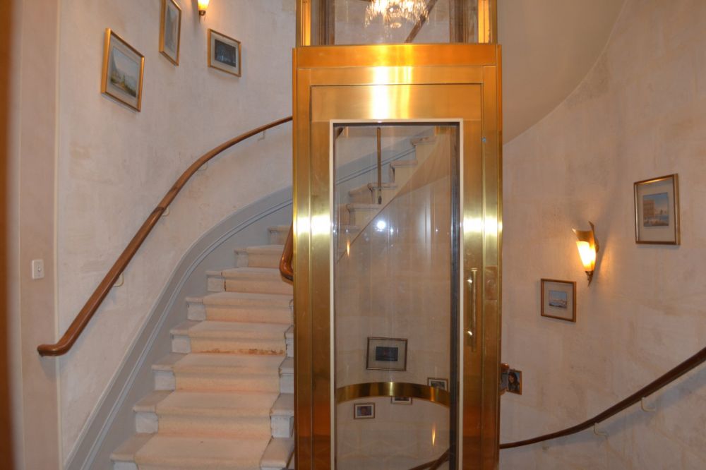 Recherche hôtel particulier 260 m2 proche centre et jardin Public BORDEAUX