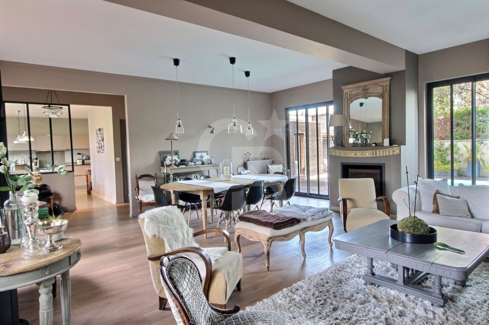 Maison familiale contemporaine 5 chambres à vendre LE BOUSCAT