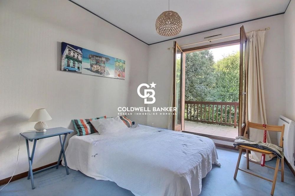 Appartement à vendre à Arcachon proche Pereire – triplex 6 suites, jardin et garage