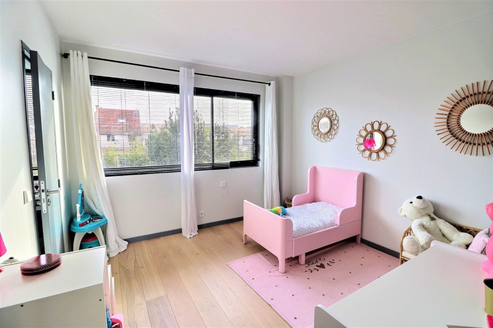 Vente maison 5 chambres et piscine à Bordeaux 