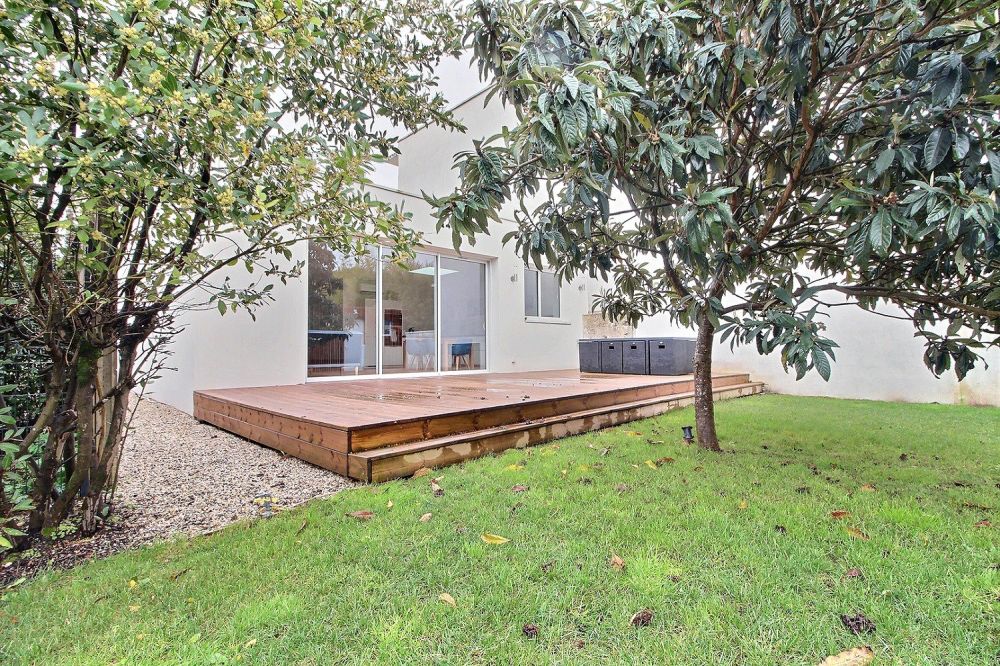 Maison rénovée avec piscine, garage et dépendance à vendre BORDEAUX CAUDÉRAN PRIMEROSE