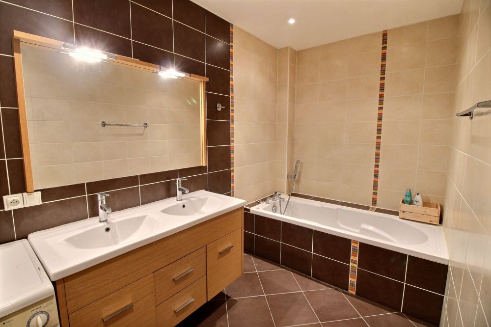 Recherche vaste appartement 3 chambres parc bordelais Bordeaux Cauderan