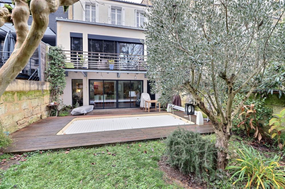 Charmante maison familiale avec piscine rare à vendre BORDEAUX SAINT GENES