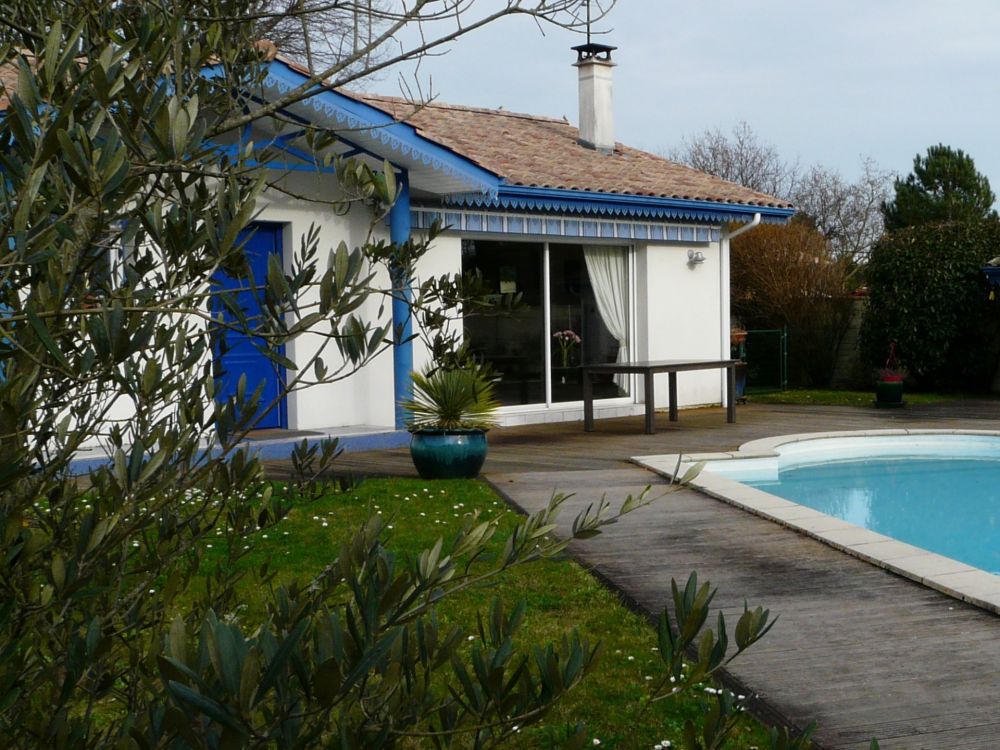 Achat villa avec piscine proche plages et port Cassy LANTON