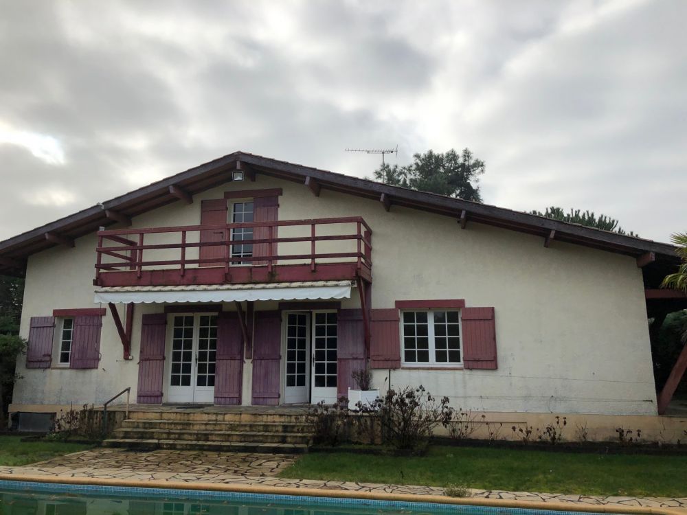 Grande villa familiale à rafraîchir à vendre CAP FERRET CENTRE