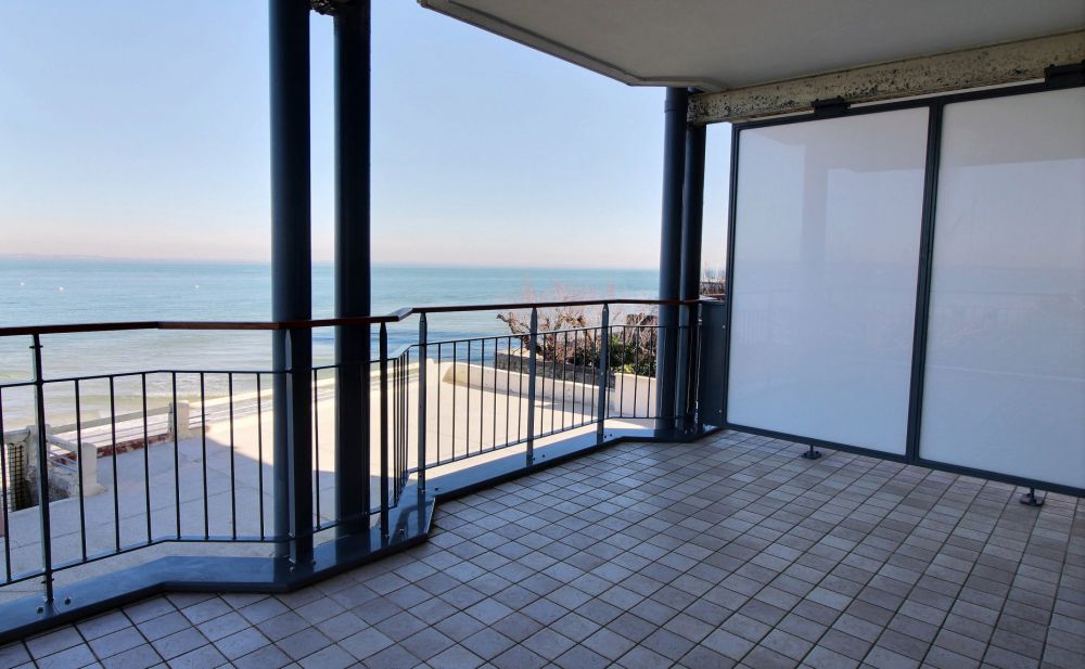Achat splendide appartement de prestige en front de mer avec terrasses et vue mer à ARCACHON