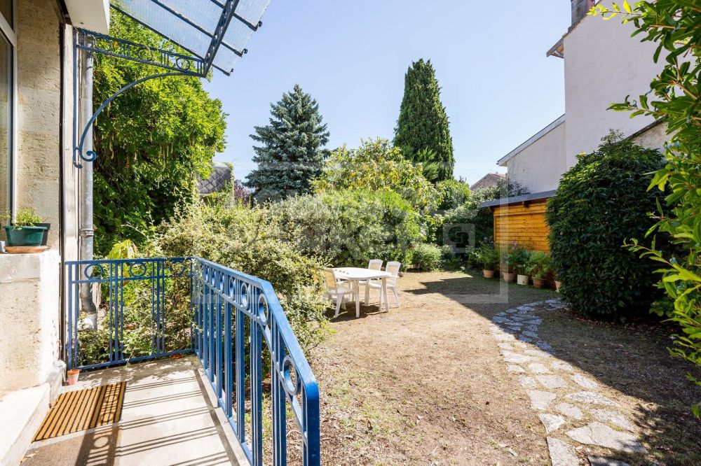 Superbe maison familiale avec jardin et garage à vendre BORDEAUX QUARTIER CAUDÉRAN