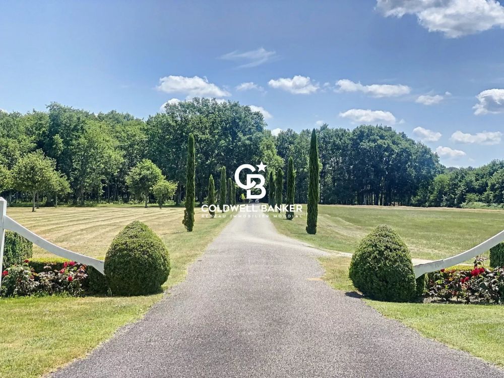 Propriété d'exception du 18ème avec domaine arboré Le Barp