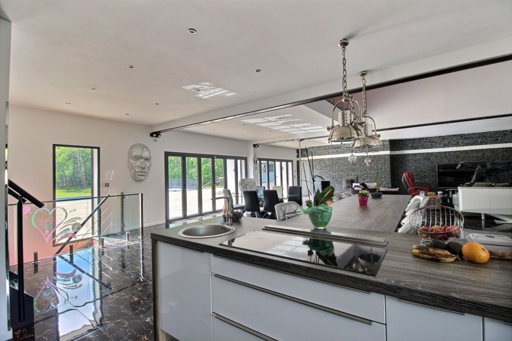 Achète une maison avec salle de sport près de Bordeaux