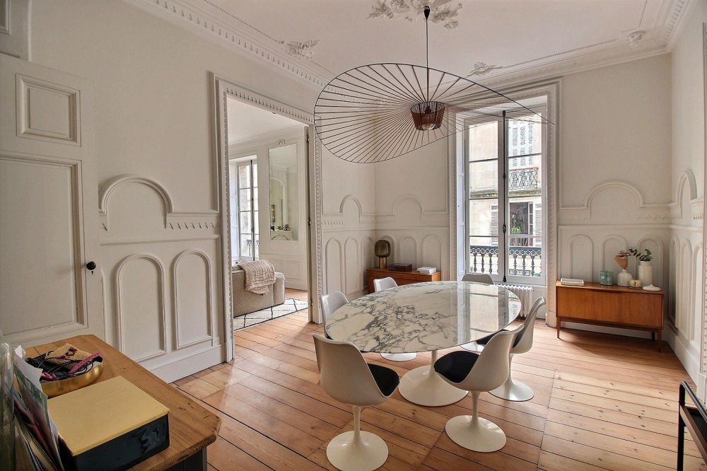 Maison bourgeoise avec garage et patio à vendre BORDEAUX HYPER CENTRE