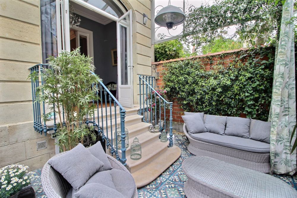 Maison familiale avec parking et jardin à vendre BORDEAUX SAINT GENES