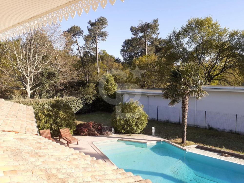 Belle villa familiale avec dépendance à vendre à ANDERNOS LES BAINS