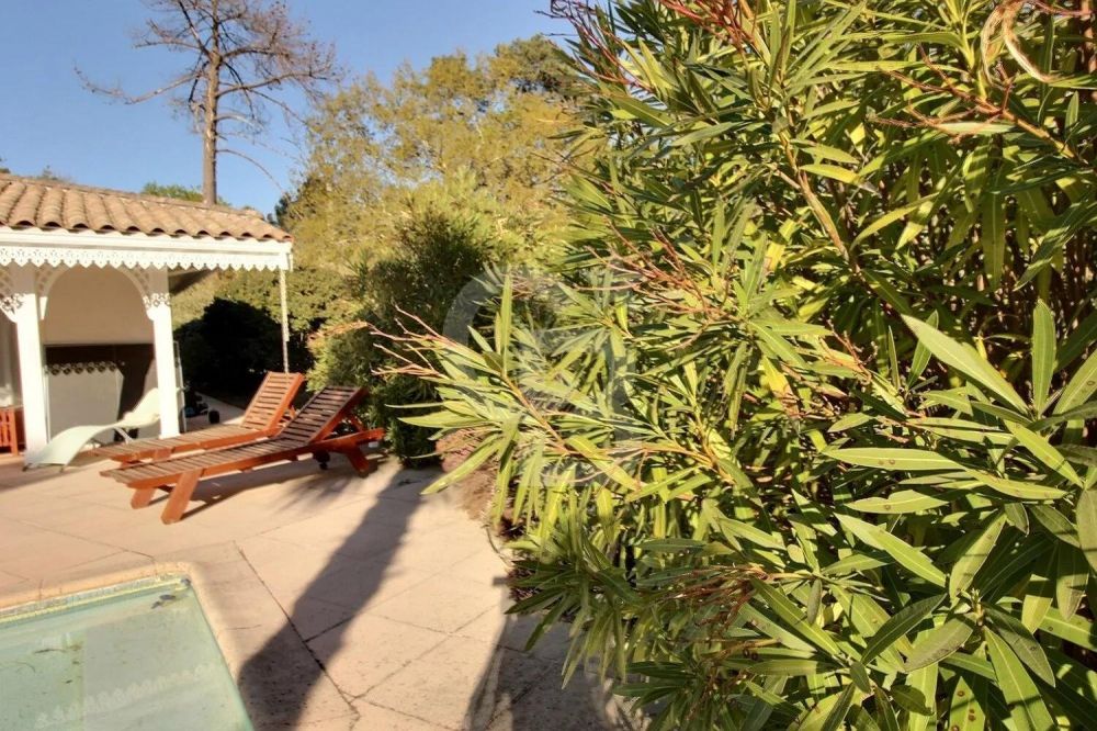 Vente belle villa familiale avec dépendance à ANDERNOS LES BAINS