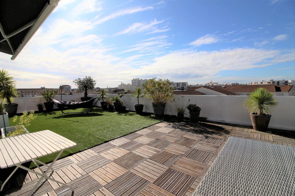 appartement avec grande terrasse à vendre aux chartrons