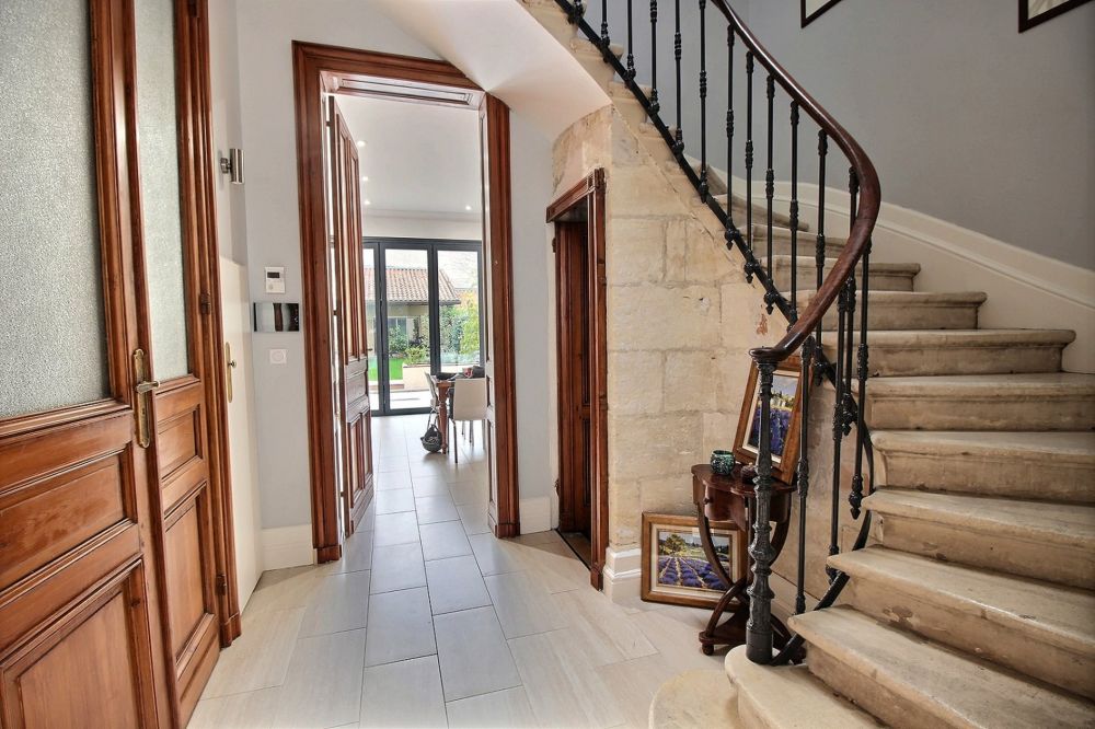 Belle maison en pierre 6 chambres rénovée avec jardin à vendre BORDEAUX SAINT SEURIN