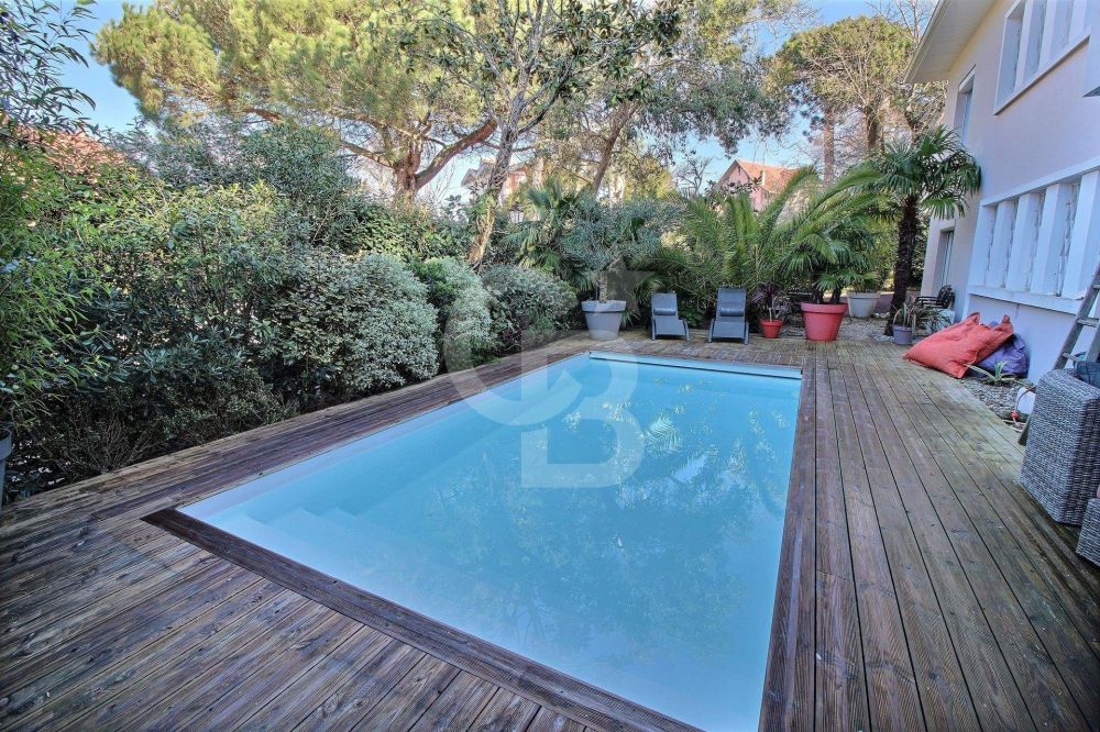 Belle villa avec piscine à vendre ARCACHON VILLE D'HIVER