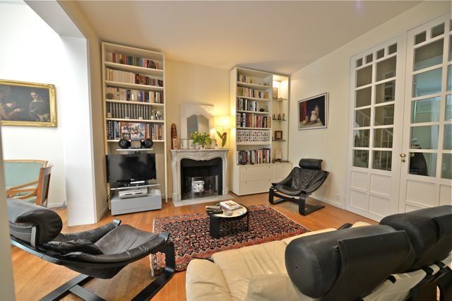 Maison bourgeoise 5 chambres avec jardin et parking à vendre BORDEAUX SAINT SEURIN