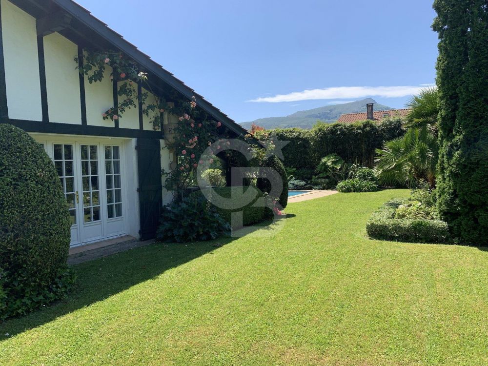 Superbe maison basque avec jardin et piscine - Ascain, Pyrénées Atlantiques
