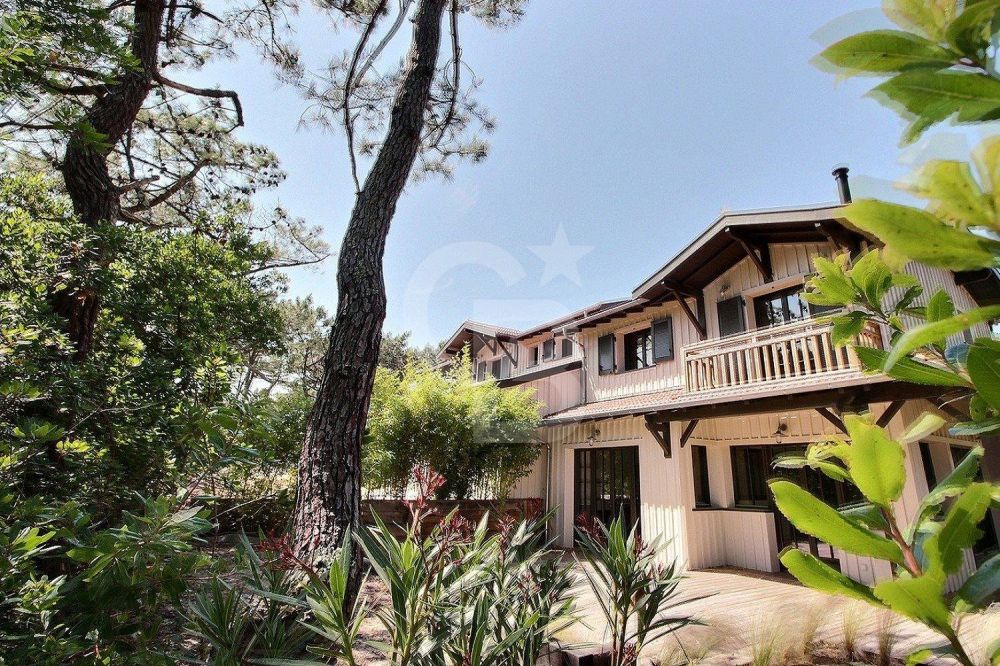 Stylish Ferret Capien property for sale in CAP FERRET CENTER