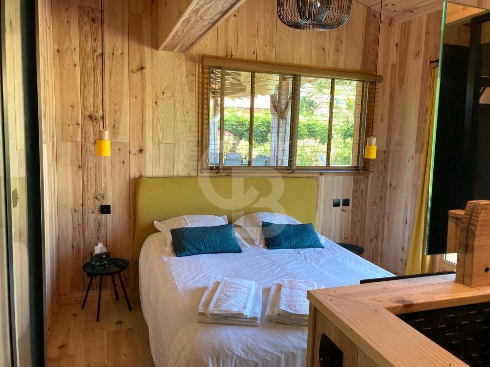 Superbe cabane en bois 4 chambres à vendre LÈGE-CAP-FERRET