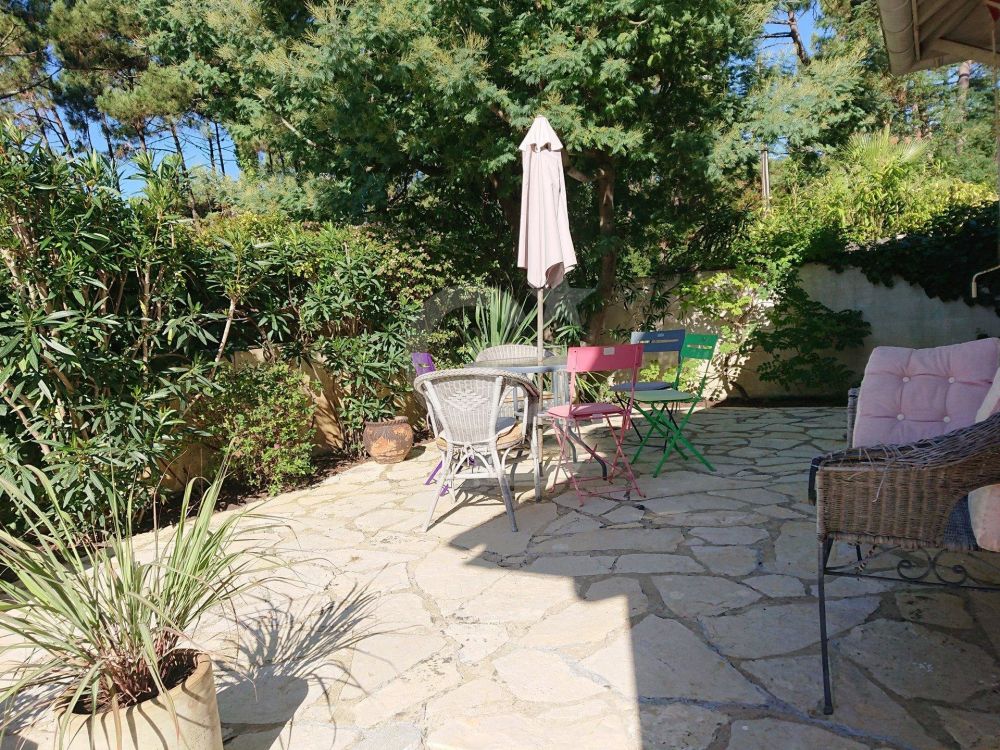 Se loger Villa des années 20 QUARTIER DU PHARE LÈGE-CAP-FERRET