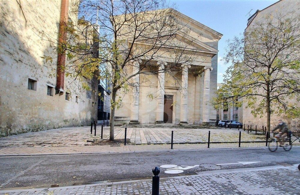 Appartement T3 avec parking à vendre BORDEAUX CHARTRONS