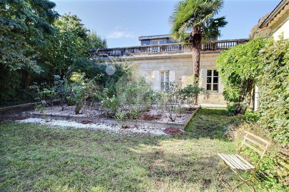 Vente Maison de charme avec grand jardin et parking BORDEAUX