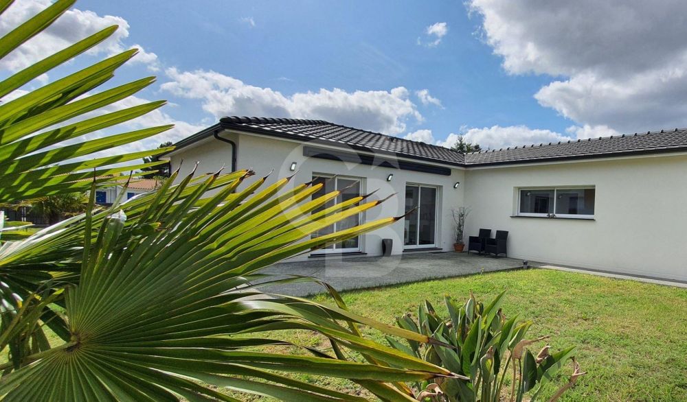 Maison moderne avec jardin de 900m2 à vendre à SAINT MÉDARD EN JALLES