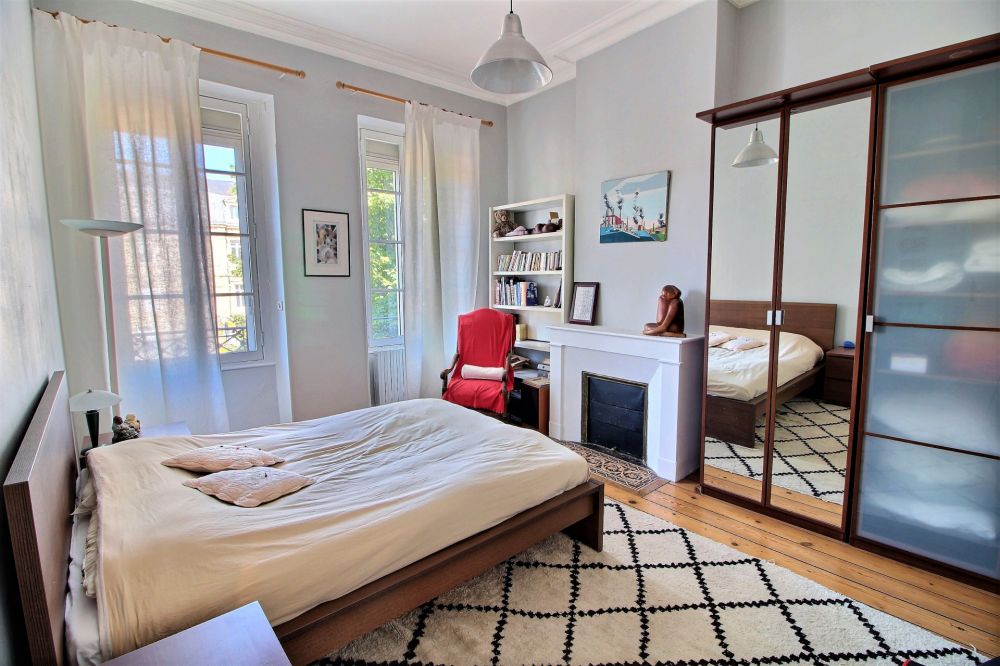 Charmante maison familiale 5 chambres a vendre BORDEAUX PARC BORDELAIS