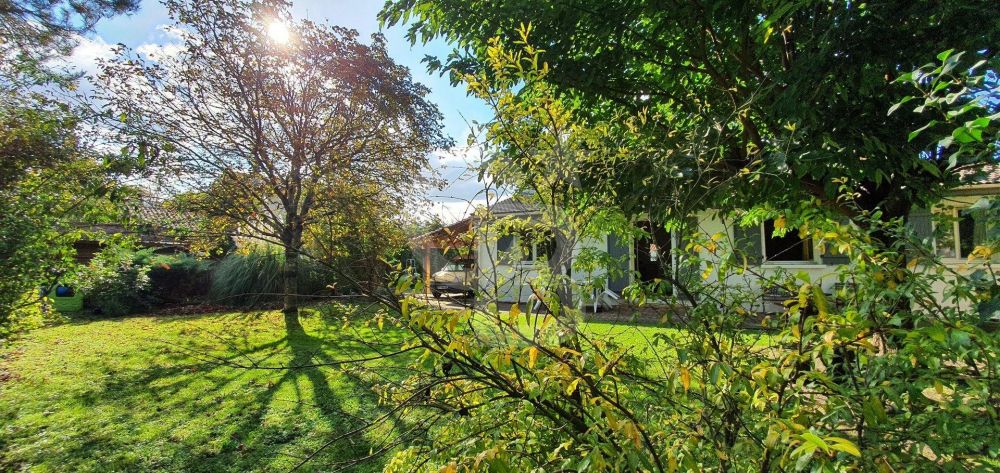 Se loger Maison avec grand terrain  BRUGES