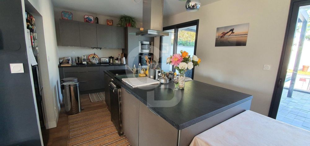 Achat maison d'architecte avec piscine à MÉRIGNAC