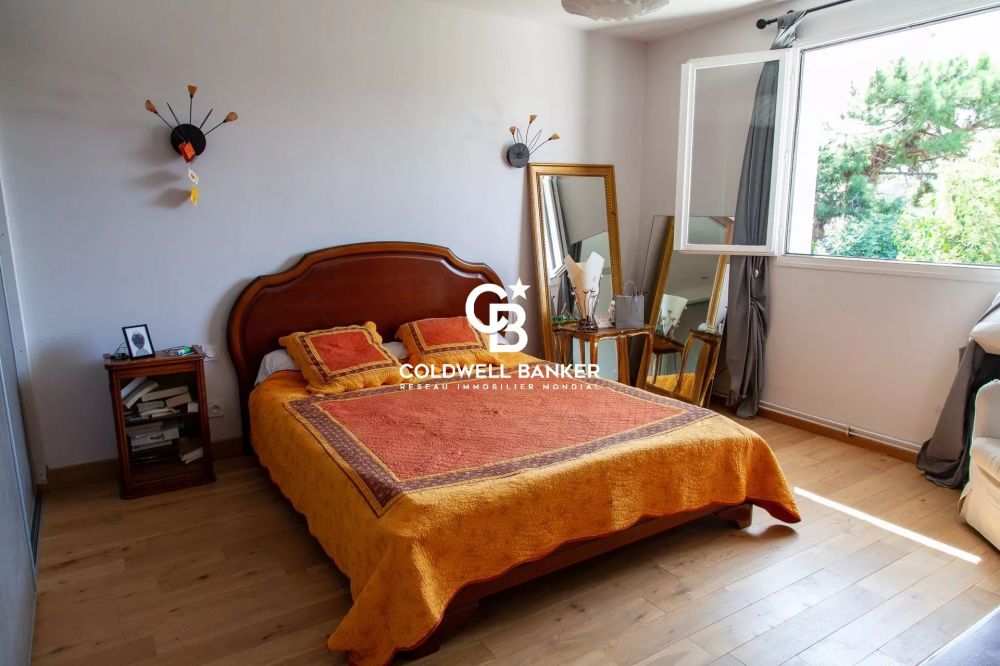 Maison familiale avec jardin piscine et garage à vendre Le Bouscat