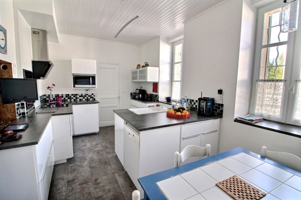 Maison ancienne rénovée 3 chambres avec beau jardin a vendre LE BOUSCAT CENTRE proche bordeaux