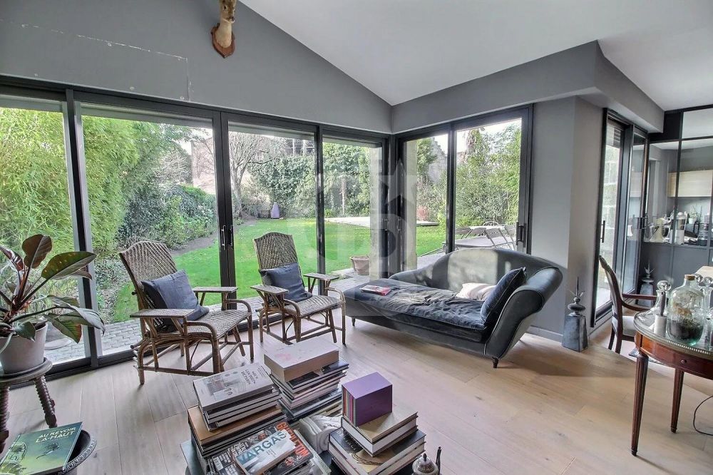 achat Maison en pierre rénovée avec grand jardin piscine et garages LE BOUSCAT