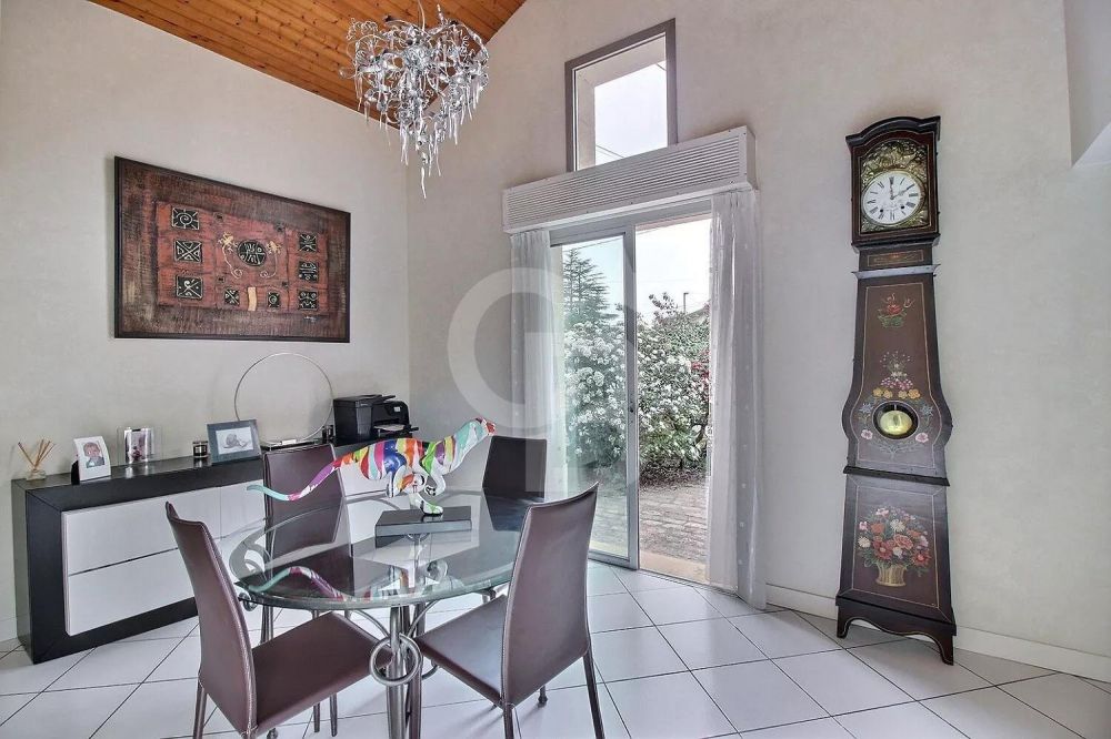 Charmante maison familiale plain pied 4 chambres avec piscine à vendre LIBOURNE