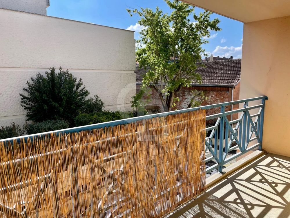 Bel appartement T2 proche tram à vendre BORDEAUX JARDIN PUBLIC