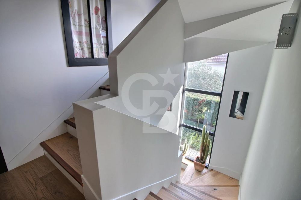 J'aimerai Villa d'architecte avec piscine à LA TESTE-DE-BUCH