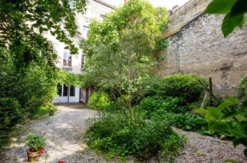 acheter Appartement rénové dans un hôtel particulier à BORDEAUX JARDIN PUBLIC
